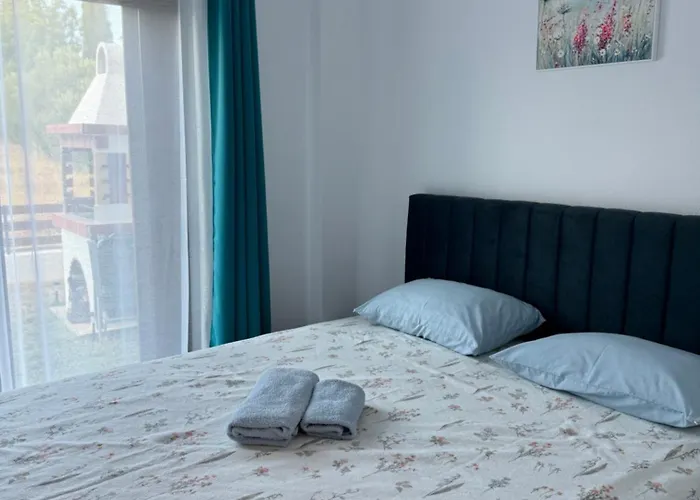 Alexina Relax Maisonette 度假居 尼基季
